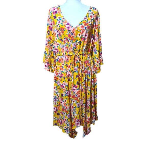 Torrid Women's Yellow Floral Handkerchief Hem Dress Short Sleeves Plus Sz 2X - Picture 2 of 9